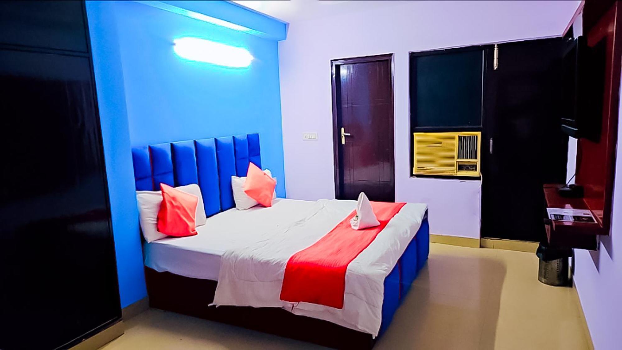 Happy Inn - Near Saket Metro New Delhi Luaran gambar