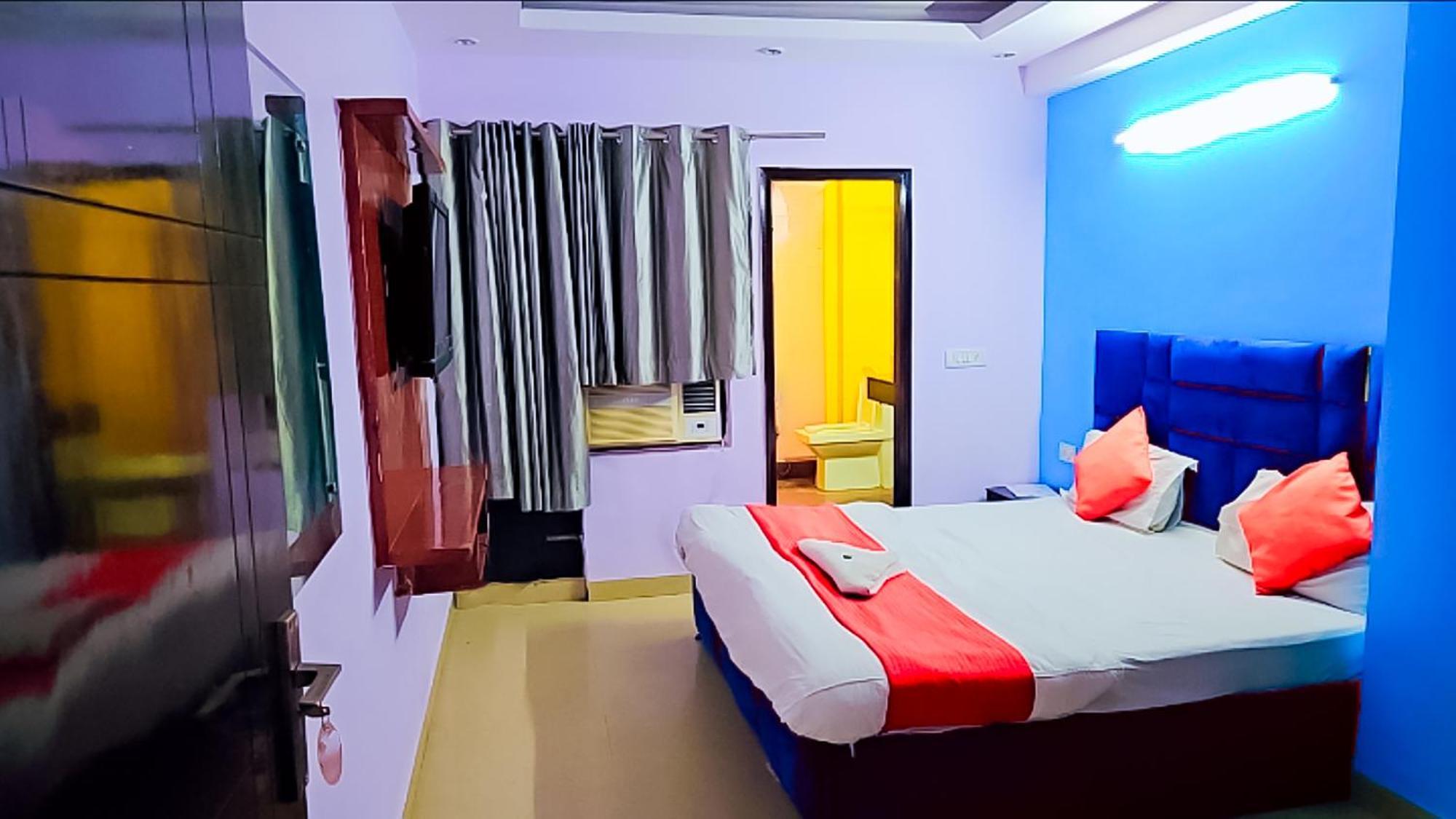 Happy Inn - Near Saket Metro New Delhi Luaran gambar