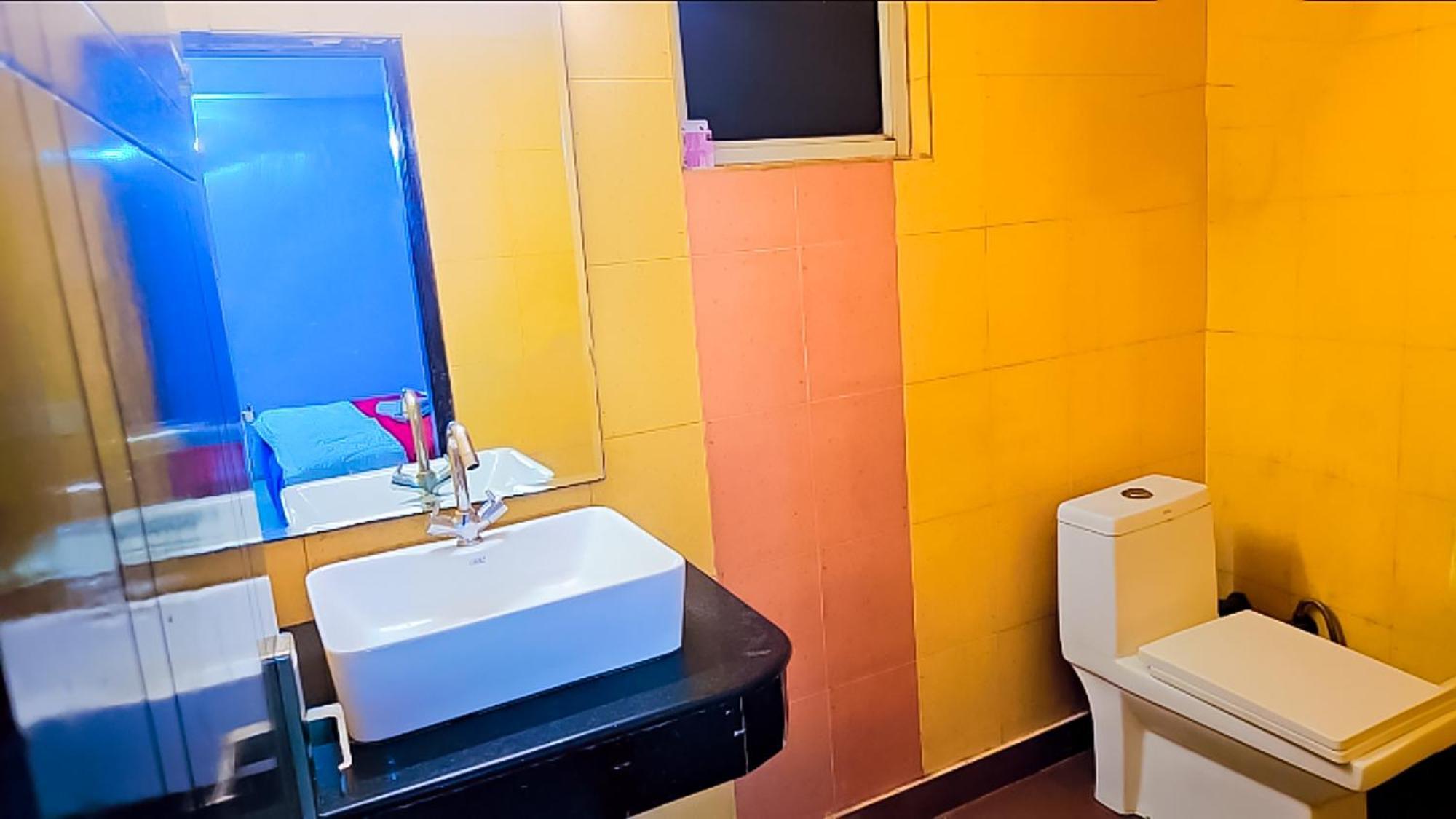 Happy Inn - Near Saket Metro New Delhi Luaran gambar