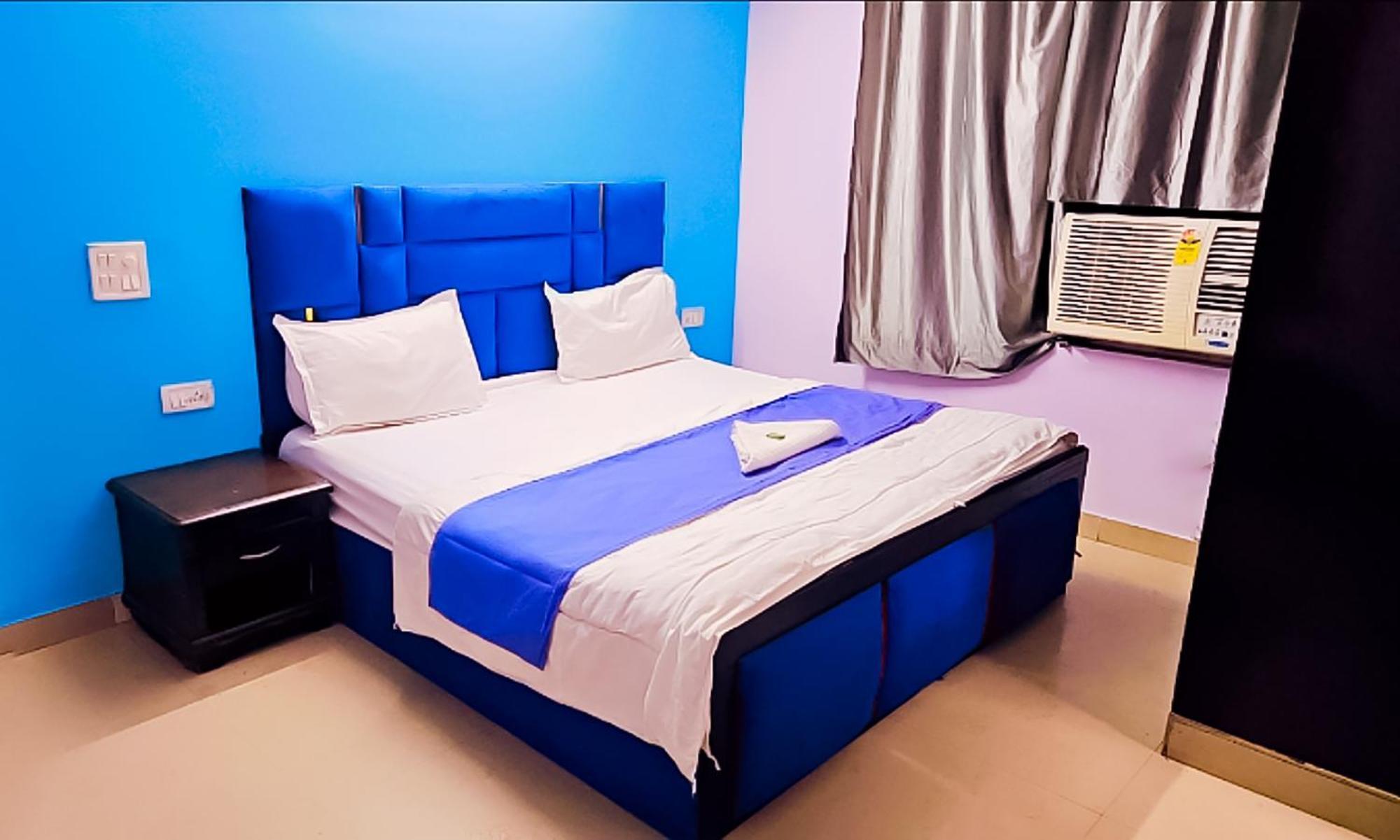 Happy Inn - Near Saket Metro New Delhi Luaran gambar