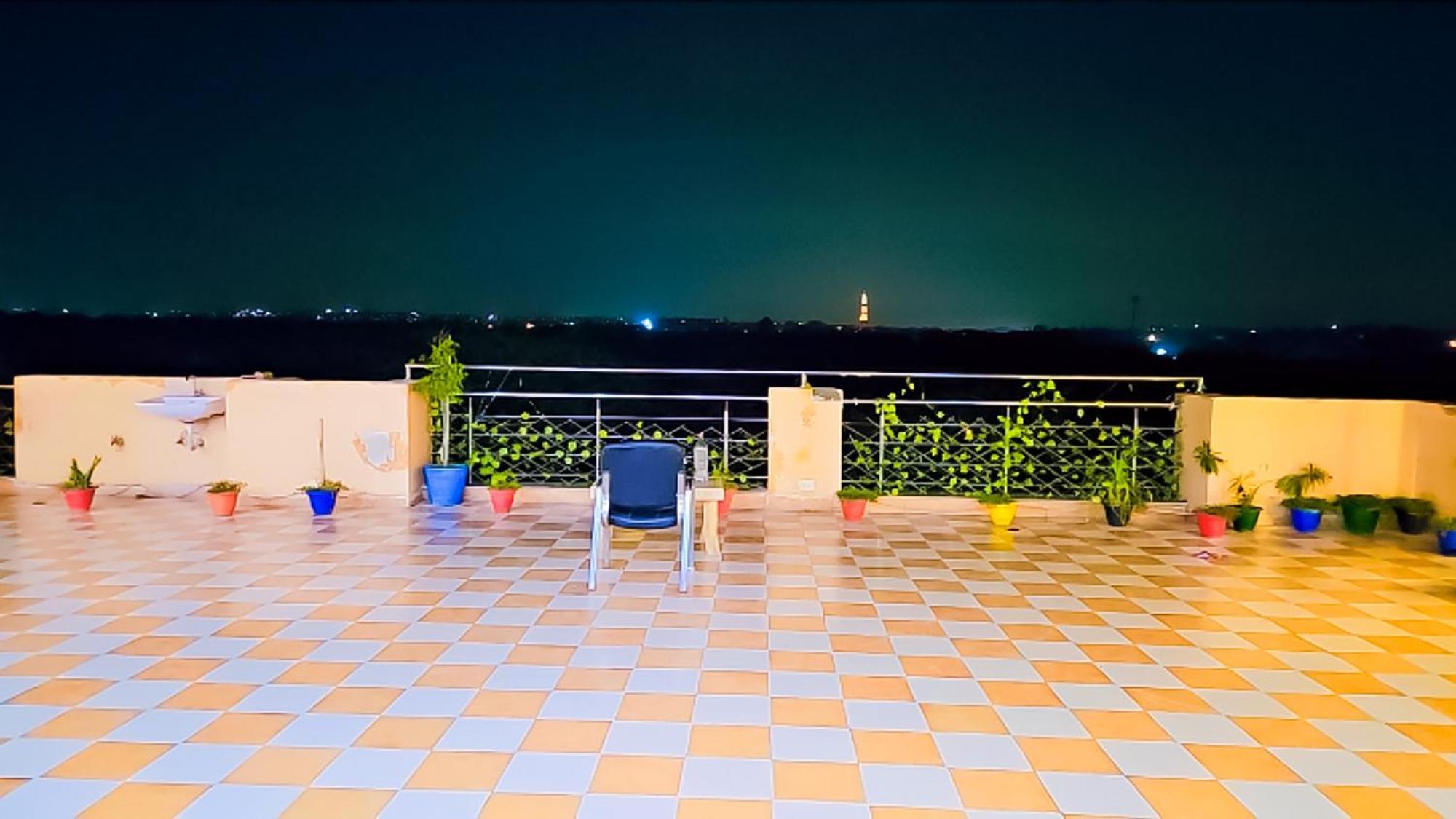 Happy Inn - Near Saket Metro New Delhi Luaran gambar